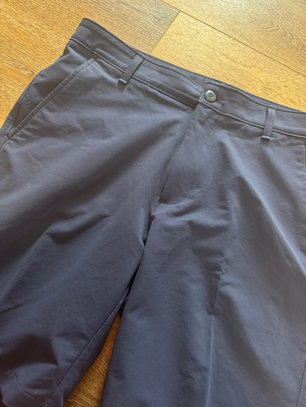 Under armour navy shorts 36‎